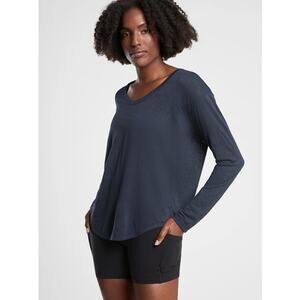 Athleta Stratus Breezy Top Navy Blue Long Sleeve Size XS Athletic Exercise Gym